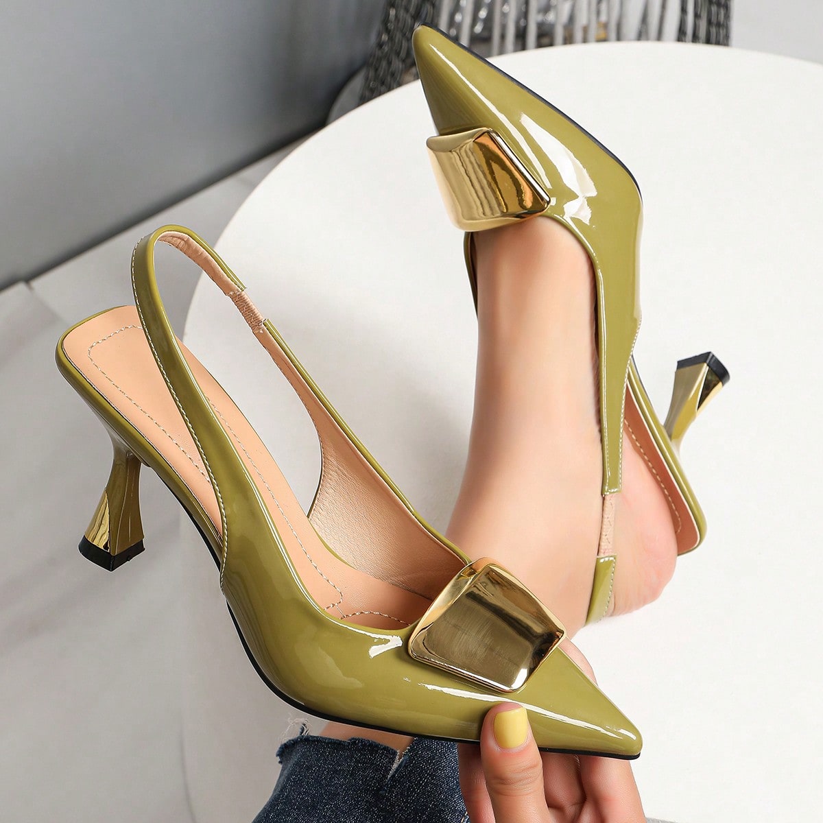 Elegant Women Closed Pointed-T - огляд і ціна Women'S Shoes Clogs